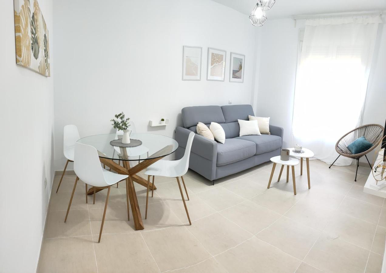Apartment Relax Chiclana-aparcamiento Privado-tv Cable-wifiplus-aire Acond-incluido *